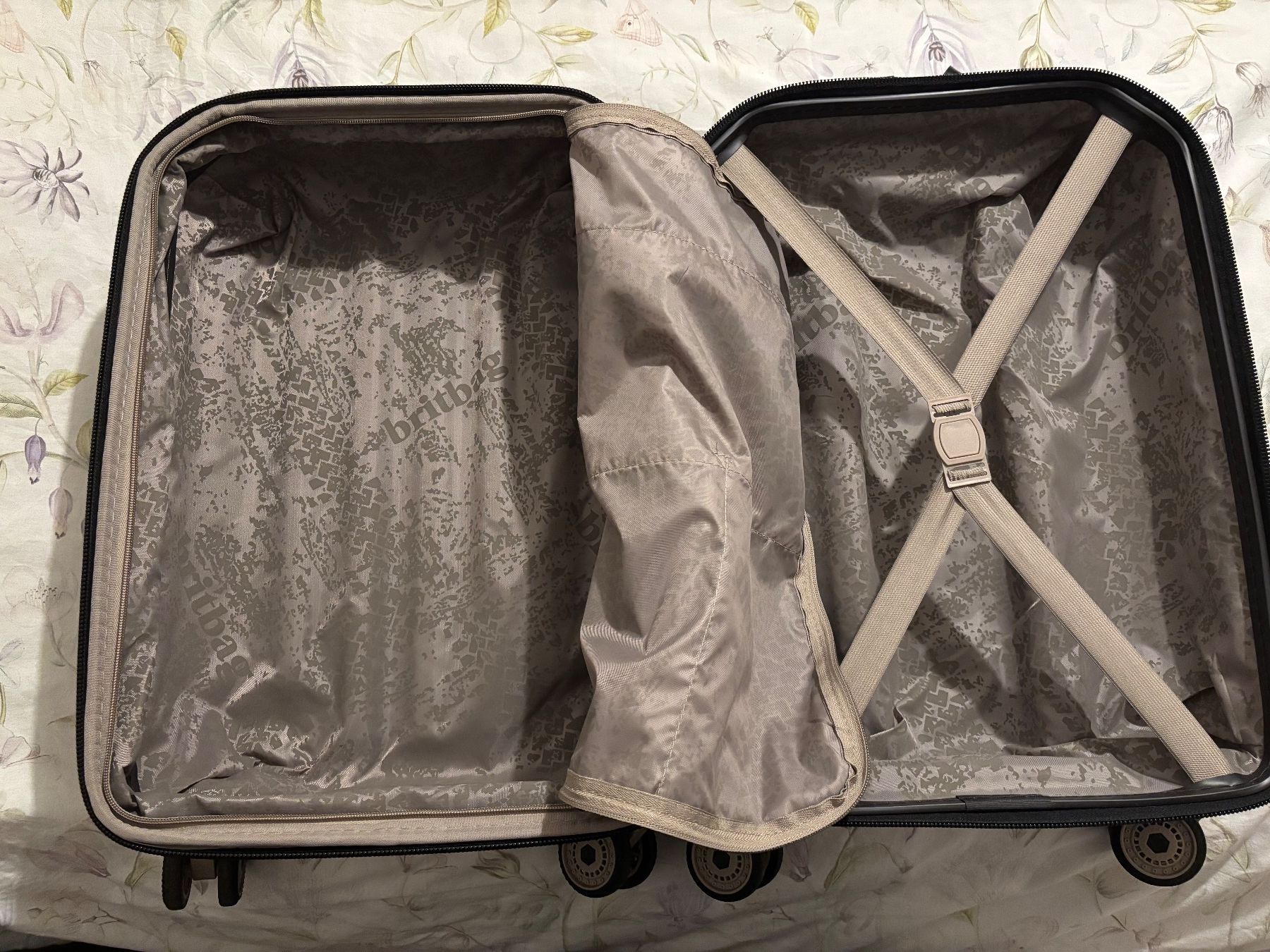 Valises de voyage: Koffer von Britbag – Neuf (Voir description) à Reinach BL par joa_r9s8 3