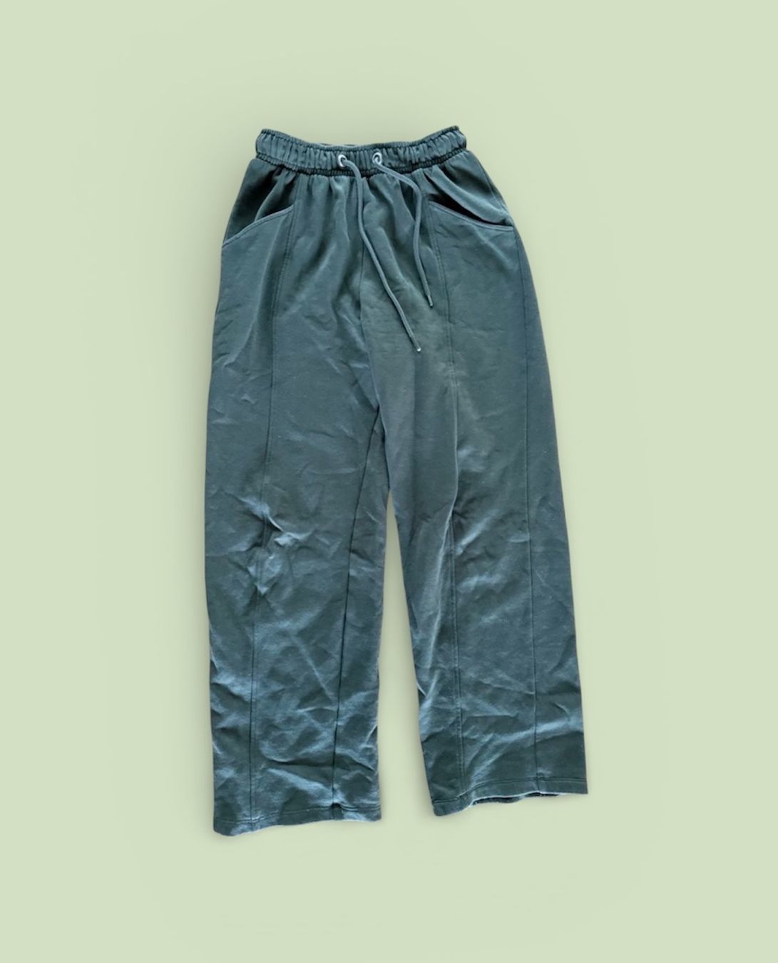 Tezenis Hosen: Pantalon training – Gebraucht aus Monthey von sen_6ckr