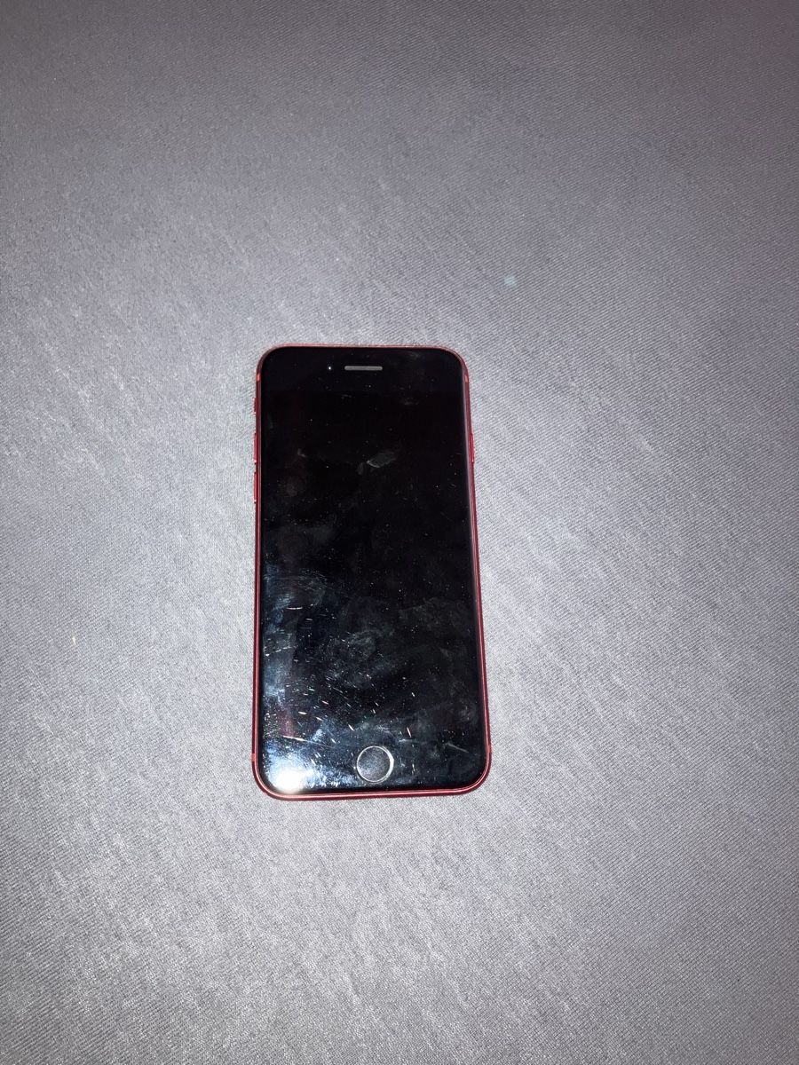 Apple Telefoni cellulari / Smartphones: iPhone SE 2020 64G – Difettoso da Nassenwil venduto da Coach86