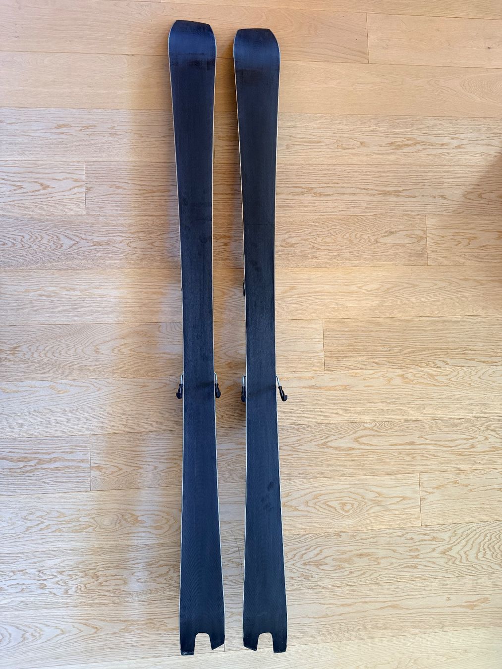 Sci: Skis SIMPLY Carver – Usato da St-Légier-Chiésaz venduto da Saphil 1