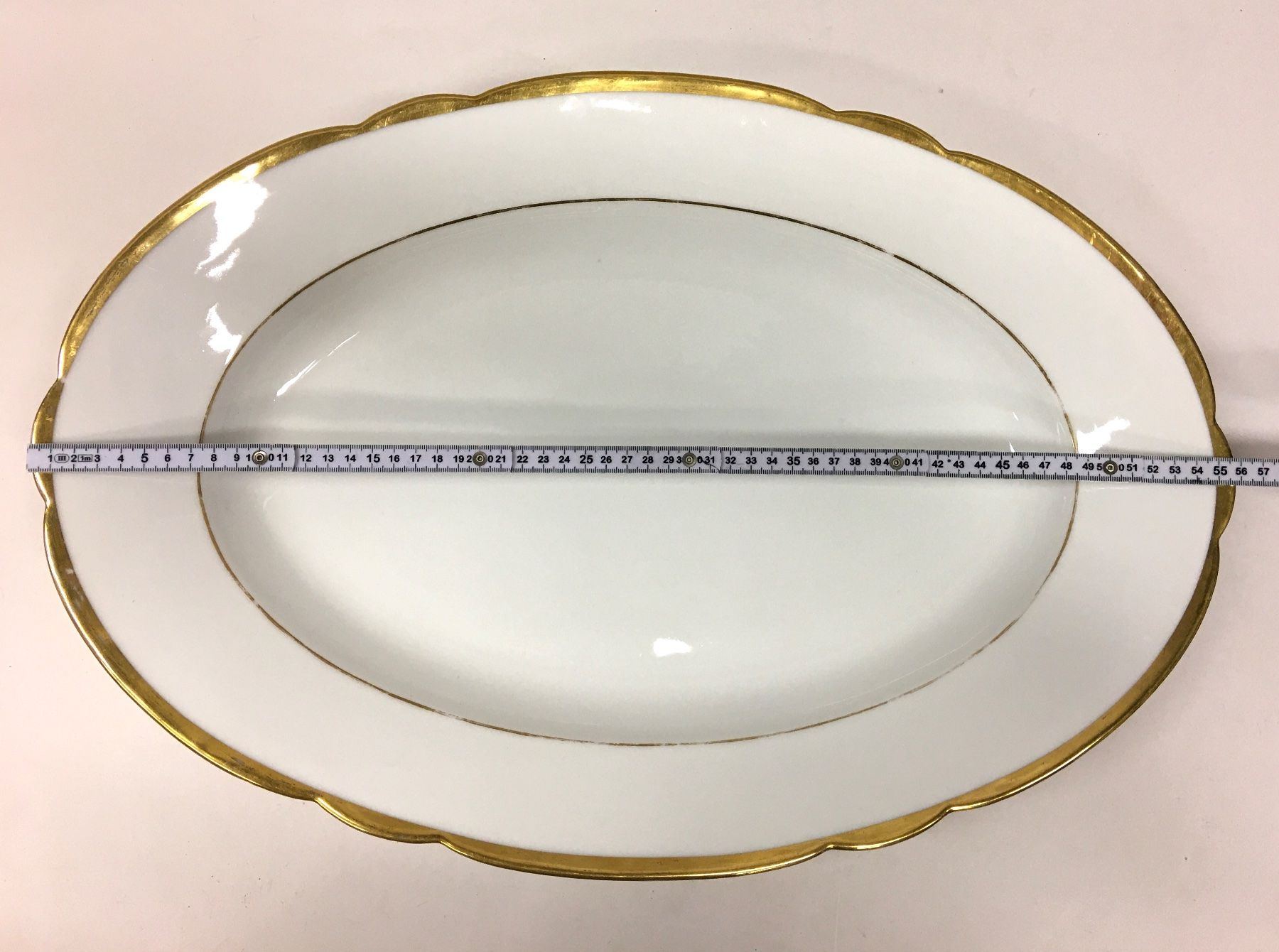 Servierplatten: Servierteller oval weiss mit Goldrand Grösse 56cm – Gebraucht aus Olten von ELHANDEL 3
