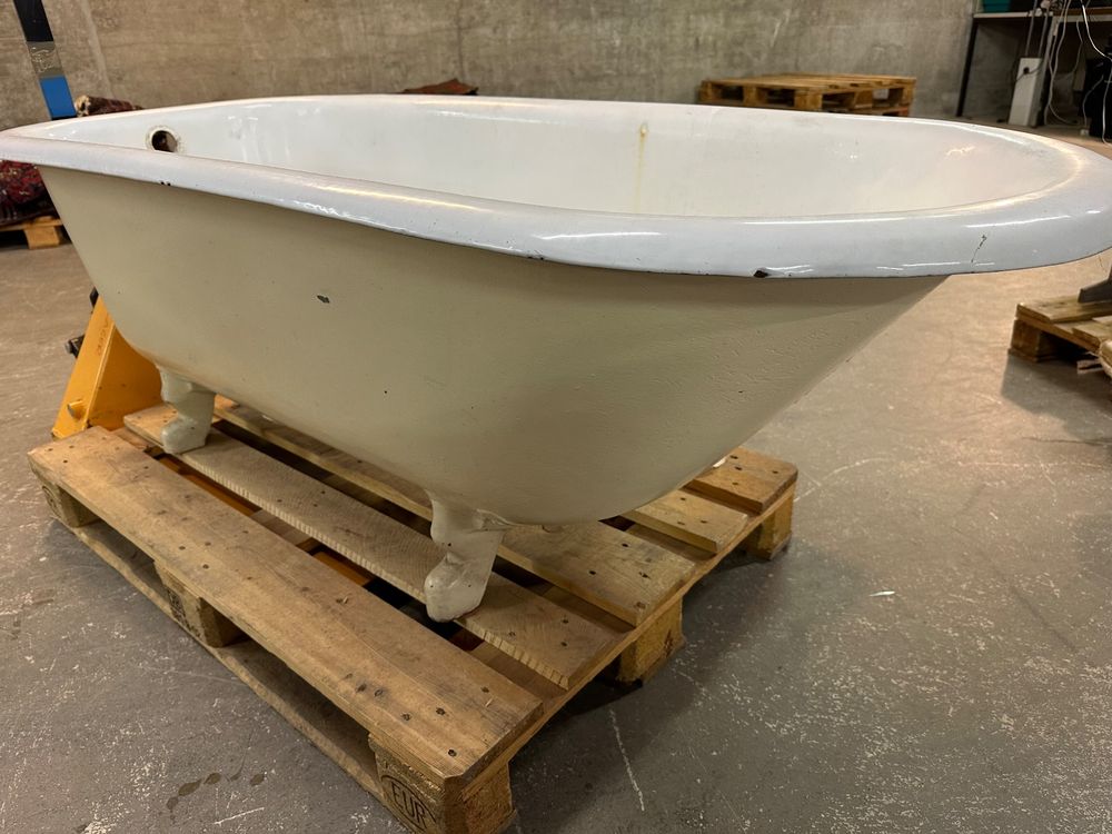 Alte Badewanne aus Gusseisen freistehend Kaufen auf Ricardo