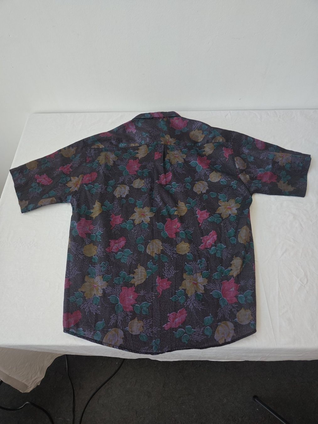 Chemises: Blumenhemd mit kurzen Ärmeln, Gr. M/L – D'occasion à Zürich par jan_dwt5 1