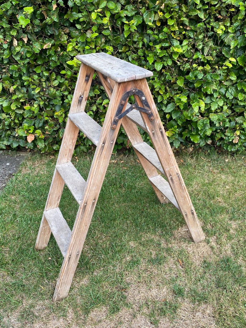 Leitern: Antike Bockleiter aus Holz – Gebraucht aus Winterthur von Tannenweg27