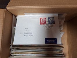 Sammlung von Briefmarken und Ersttagsbriefen