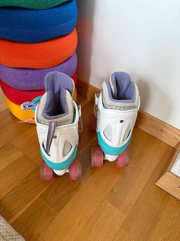 Pattini in linea & Pattini a rotelle: Kinderrollschuhe gr 33 – Usato da Unterwasser venduto da hel_xwt6 3