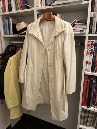 Leichter Damenmantel von Hugo Boss Gr. 38