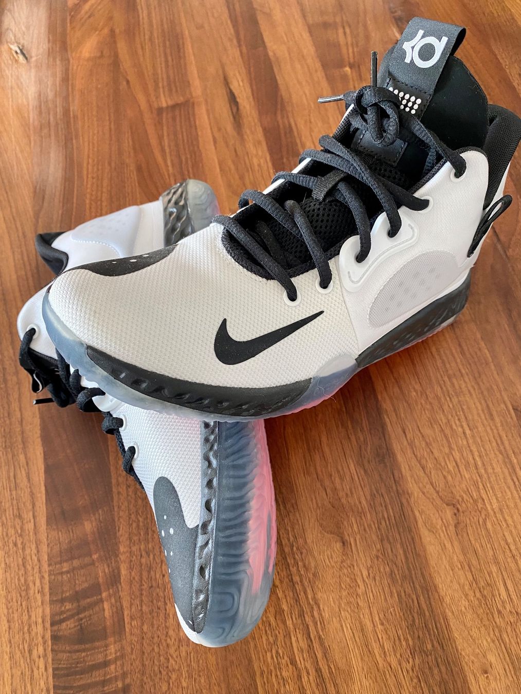 Nike Herrenschuhe: Nike KD Sneaker (EUR 43) – Neu (gemäss Beschreibung) aus Susten von AMAZE 1