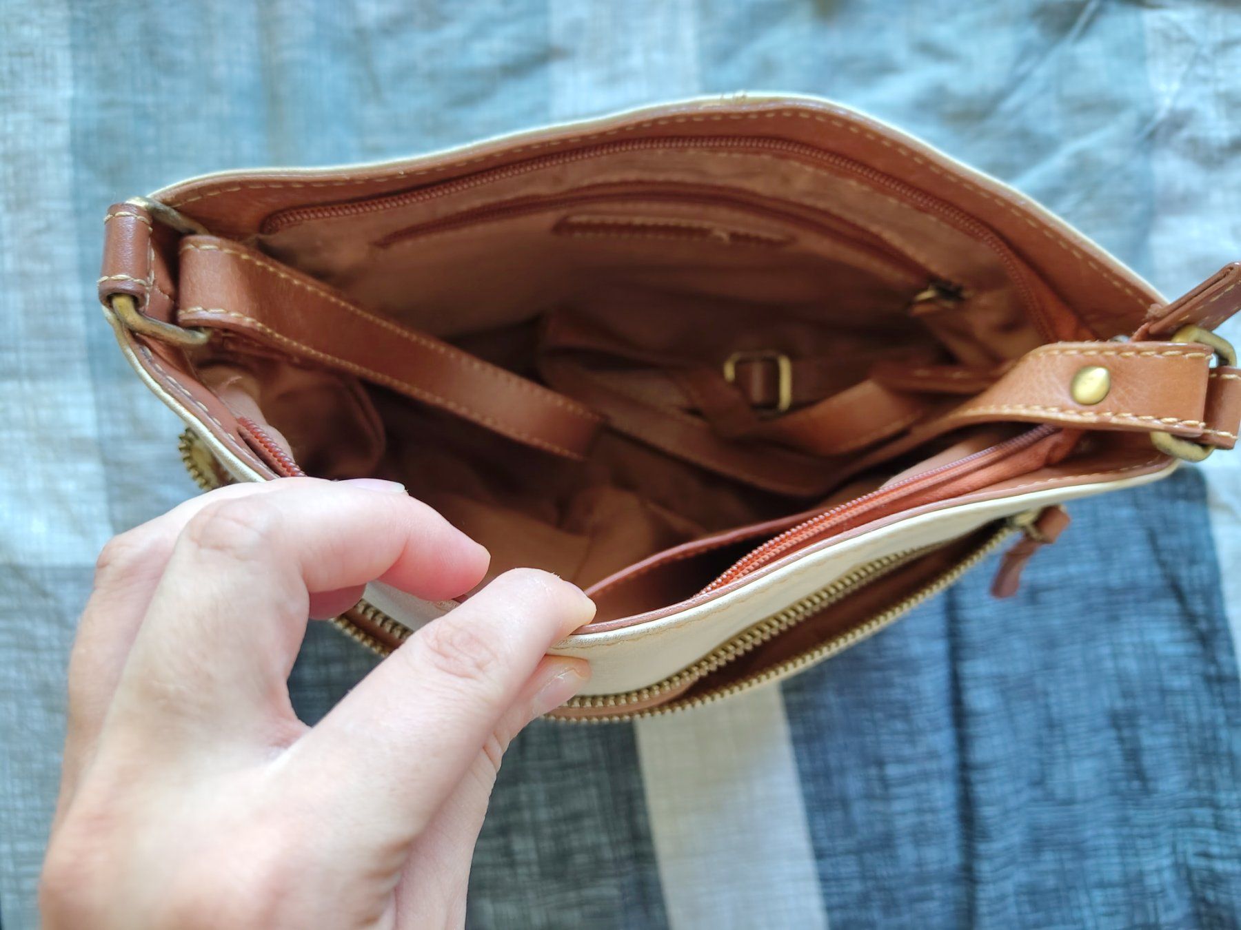 Taschen für Damen: Handtasche Echtleder – Gebraucht aus Regensdorf von mic_k5s8 2
