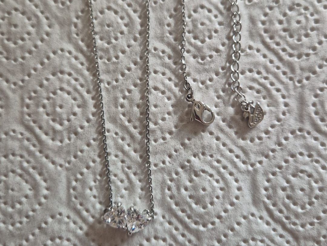 Swarovski Catenine: Collier Swarovski argenté 2 coeurs – Nuovo (secondo la descrizione) da Versoix venduto da aline_b