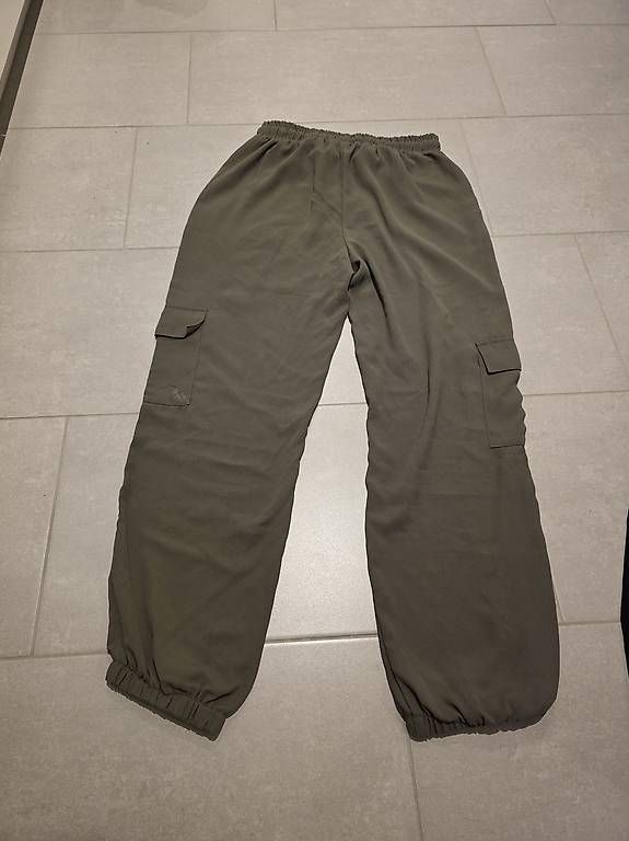 Hosen: Cargo Hosen Grösse S – Neu und originalverpackt aus Hombrechtikon von Selina_0815 1