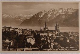 LAUSANNE  -  Cathédrale et les Alpes de la Savoie