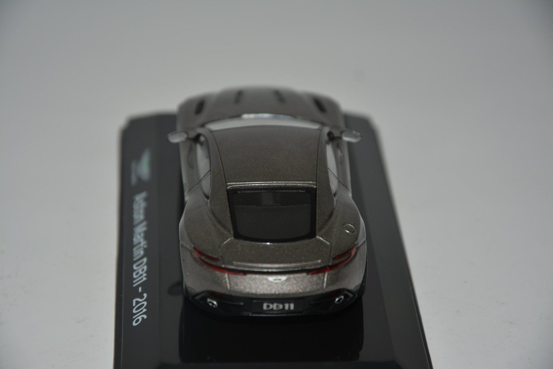 Aston Martin Modellini d'auto: Aston Martin DB11 2016 , 1.43 – Nuovo e nell'imballaggio originale da Goldach venduto da Feivel9 7
