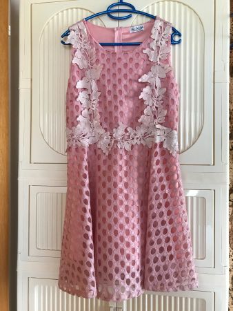 Rosa Kleid mit Spitze, Gr. L, perfekt für den Sommer!