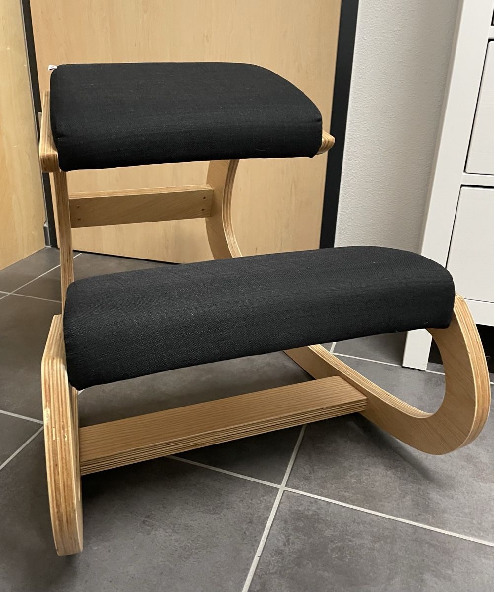 Vidaxl Stühle: Ergonomischer Kniestuhl mit Schaukelfunktion – Gebraucht aus Ponte Capriasca von Suzanne_C 1