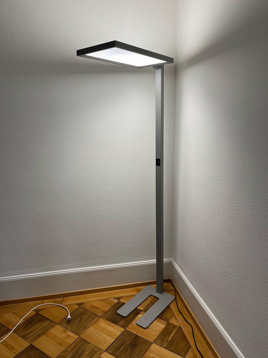 Lampade: Top Bürolampe / Stehlampe | Cubic Evolution F2 | Floor – Nuovo (secondo la descrizione) da Unterägeri venduto da man_zug