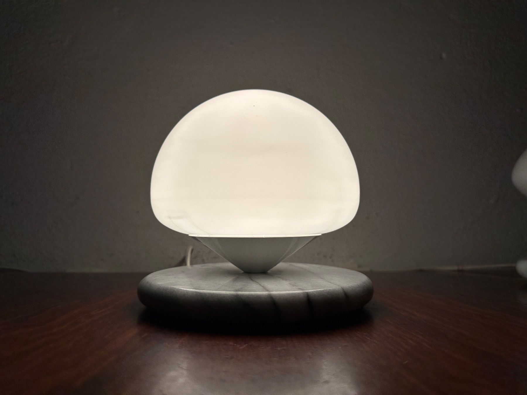 Lampade: Vintage Optelma Tischlampe – Usato da Zürich venduto da frauflufelberg