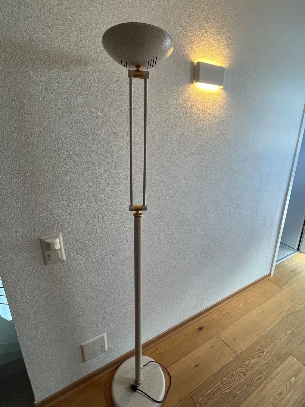 Lampade: Lampadaire Halogène  /  Halogenstehlampe  -  Vintage – Usato da Arzier-Le Muids venduto da WinT078 1