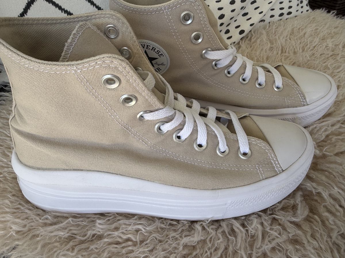Converse Scarpe da donna: Converse Chuck Taylor – Usato da Niederuzwil venduto da Sunnyside7962