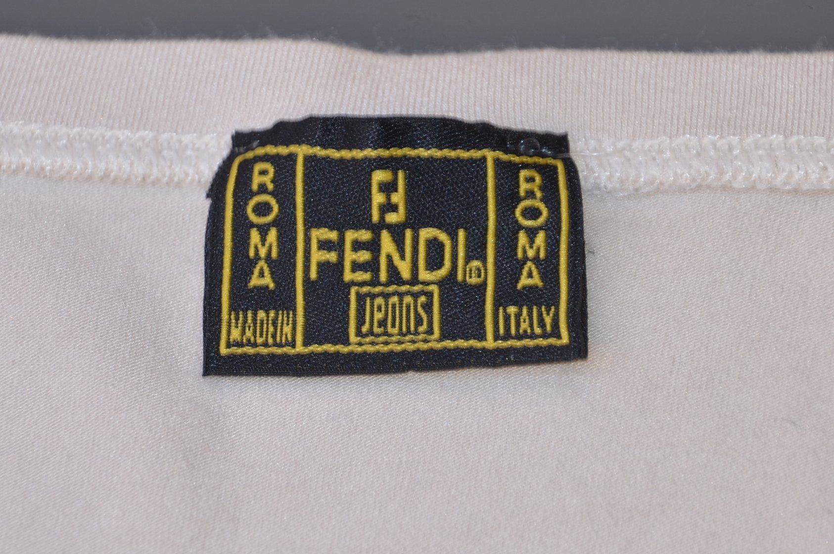 Fendi T-Shirts: Fendi T-Shirt .S – Gebraucht aus Collonges von arashee 5