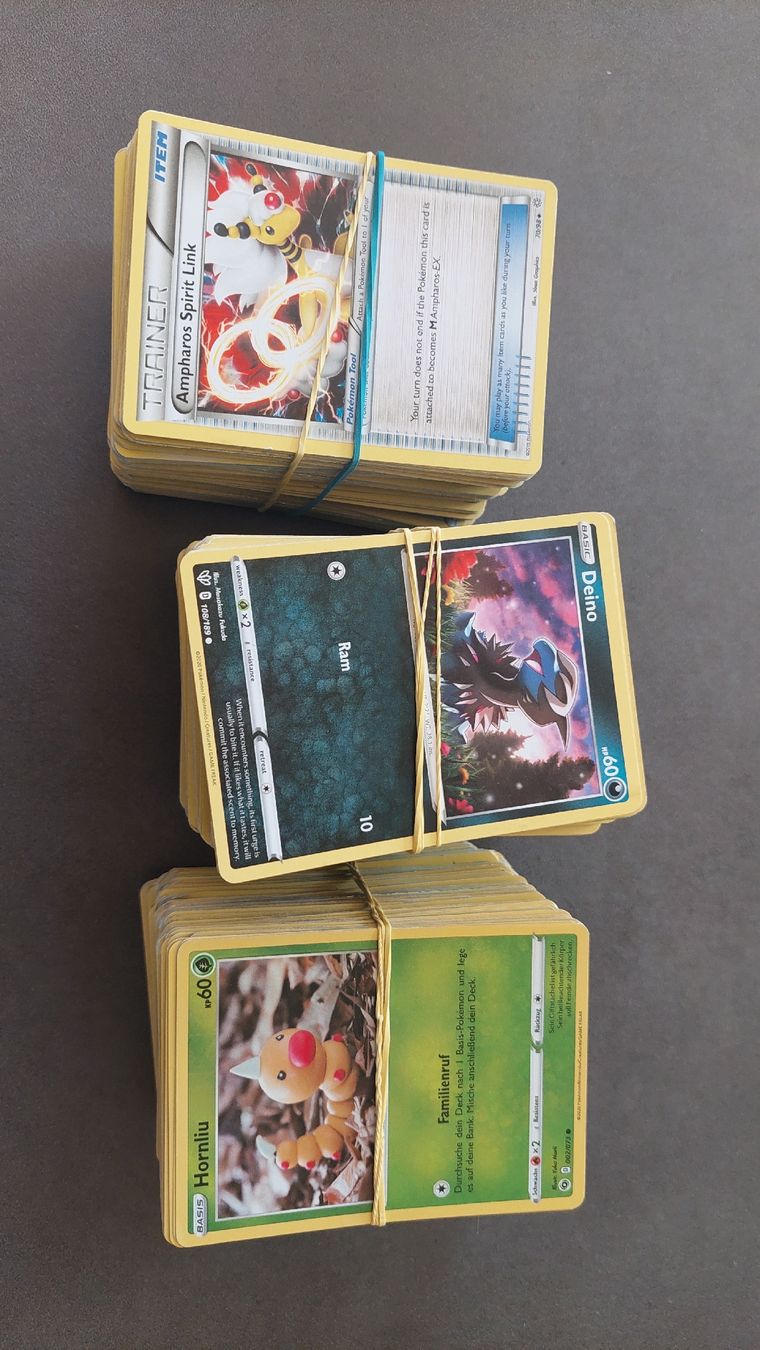 Pokémon Sammelbilder & Trading cards: Pokemonkarten 600 Stück – Gebraucht aus Wisen SO von Shopoholiker
