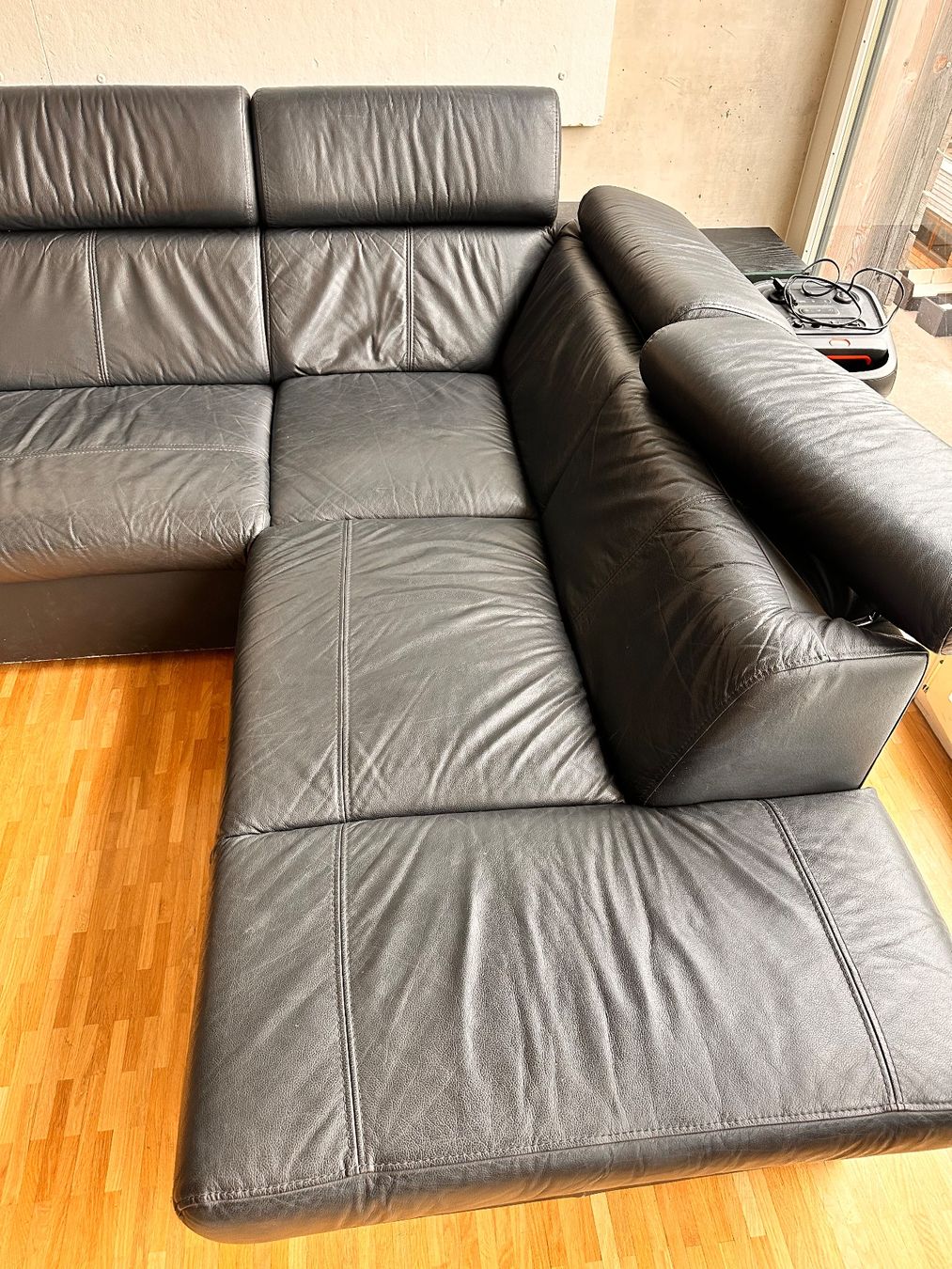 Sofas: Leder Ecksofa, gebraucht – Gebraucht aus Bern von johnny_left 3