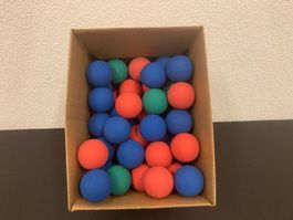 Restposten Gummibälle, 80 Stück, gem. Farben, 5 cm Durchm.
