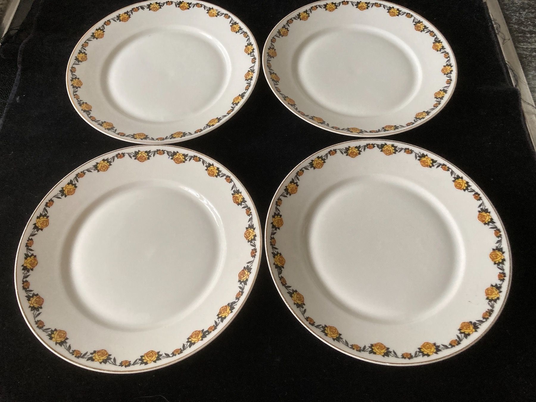 Assiettes: 4 alte Langenthal - Dessert-Teller 1930 – D'occasion à Zürich par Chaeffeler 1