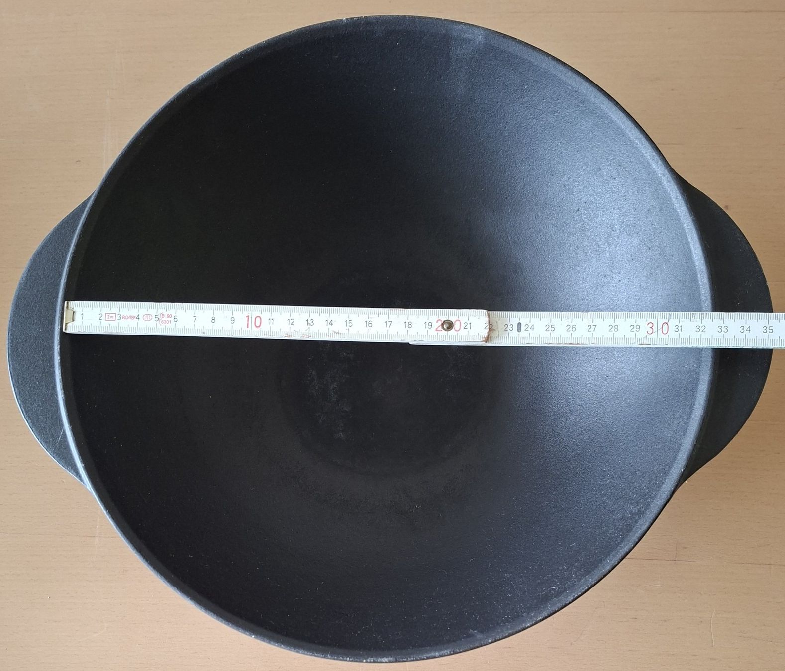 Pfannen: Grosser Wok Gusseisen 32 cm – Neu (gemäss Beschreibung) aus Seuzach von VT-Collections2 4