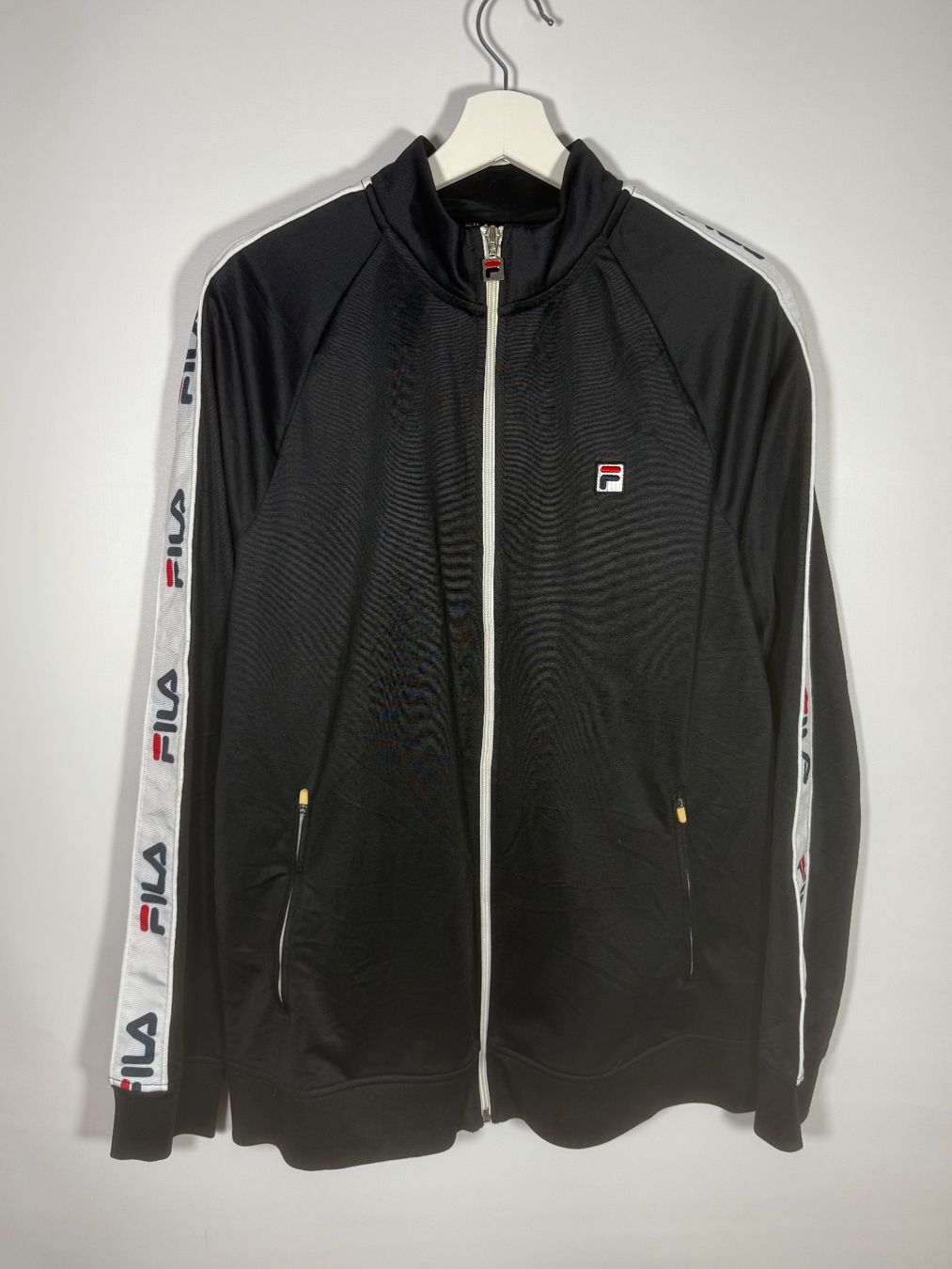 Giacche: Fila Trainingsjacke L – Usato da Mühledorf BE venduto da ericgrunder_12