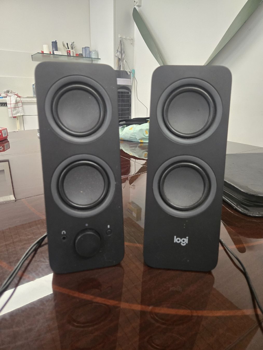 Logitech Haut-parleurs: Lautsprecher Logitech Z200 schwarz  – D'occasion à Richterswil par Giudi123