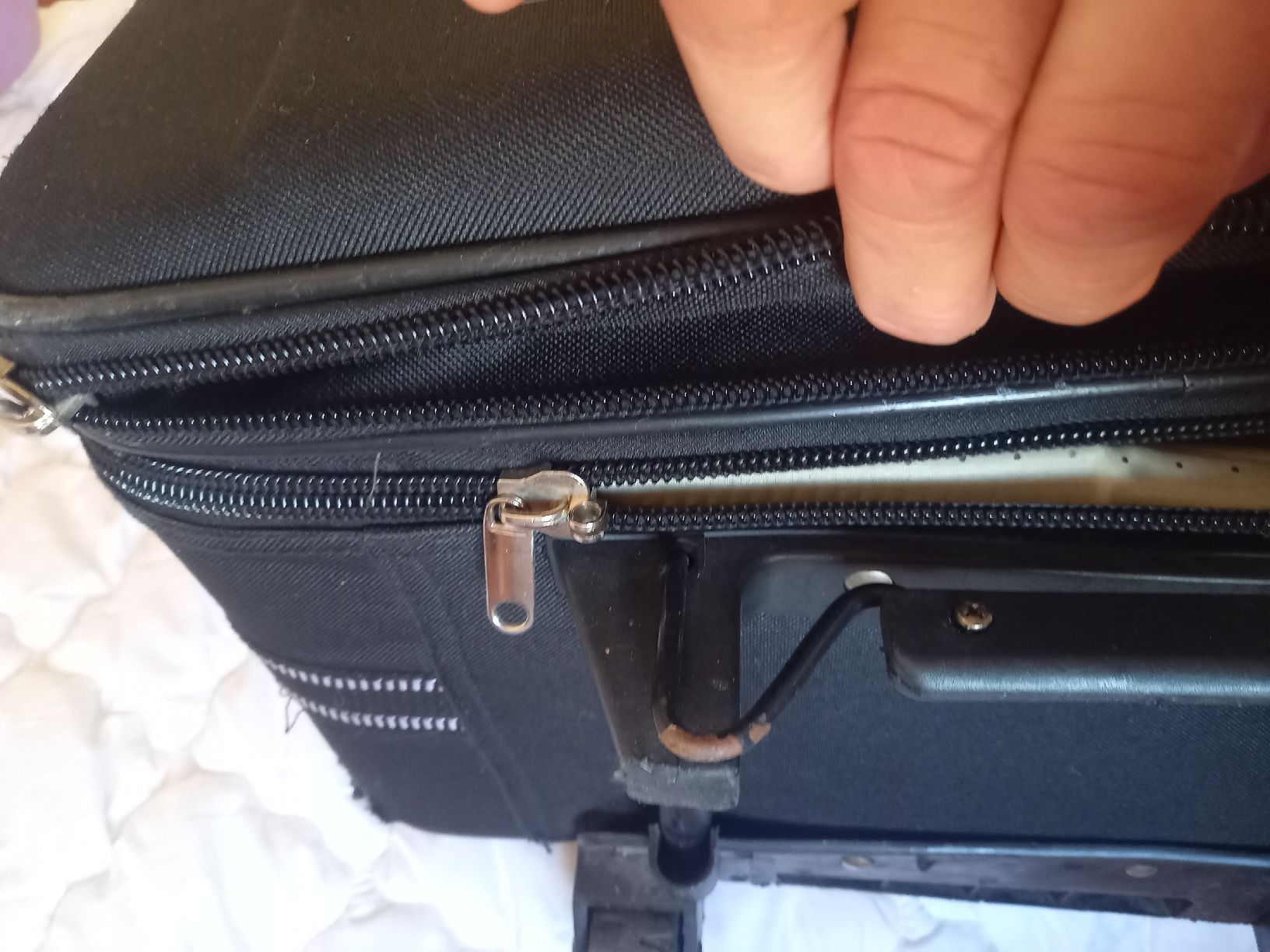 Valises de voyage: Rollkoffer – D'occasion à NIEDERBUCHSITEN par jut_lpv5 5