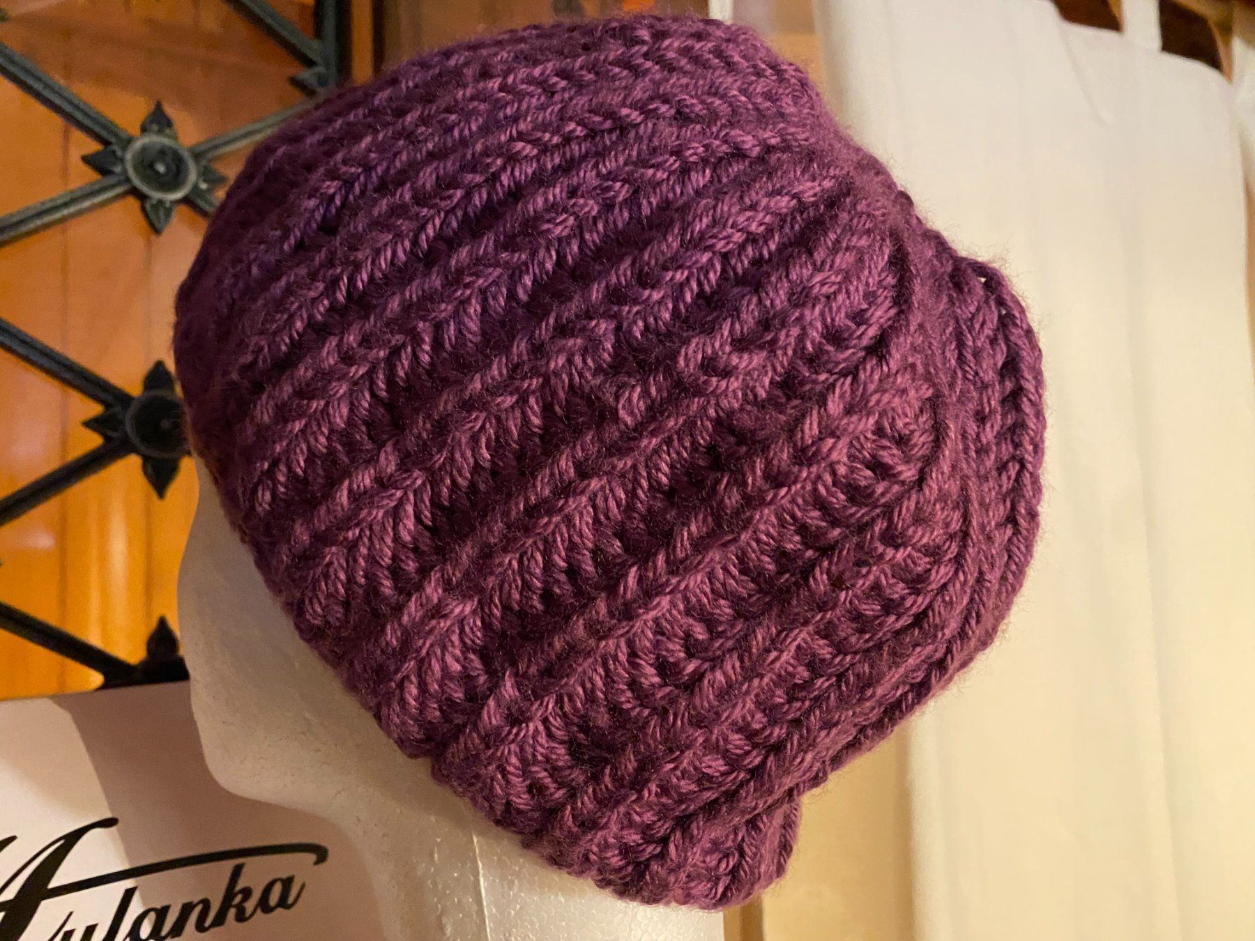 Copricapi, berretti & cappellini: KAPPE LILA HANDGESTRICKT – Nuovo (secondo la descrizione) da Meienried venduto da ManuelaBoutique 1