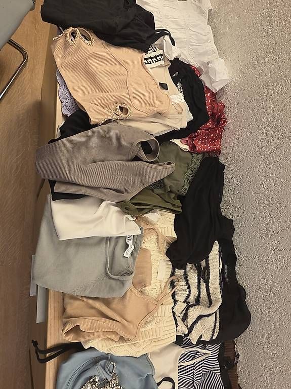 Lotti di vestiti: 50 x Oberteil – Usato da Lengnau AG venduto da Golf_2 2