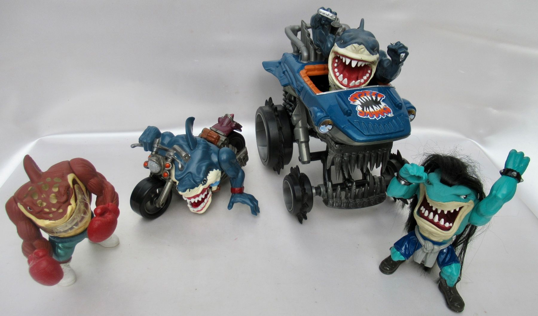 Spielzeuge: Lot Street Sharks – Gebraucht aus Bern von Colligentes