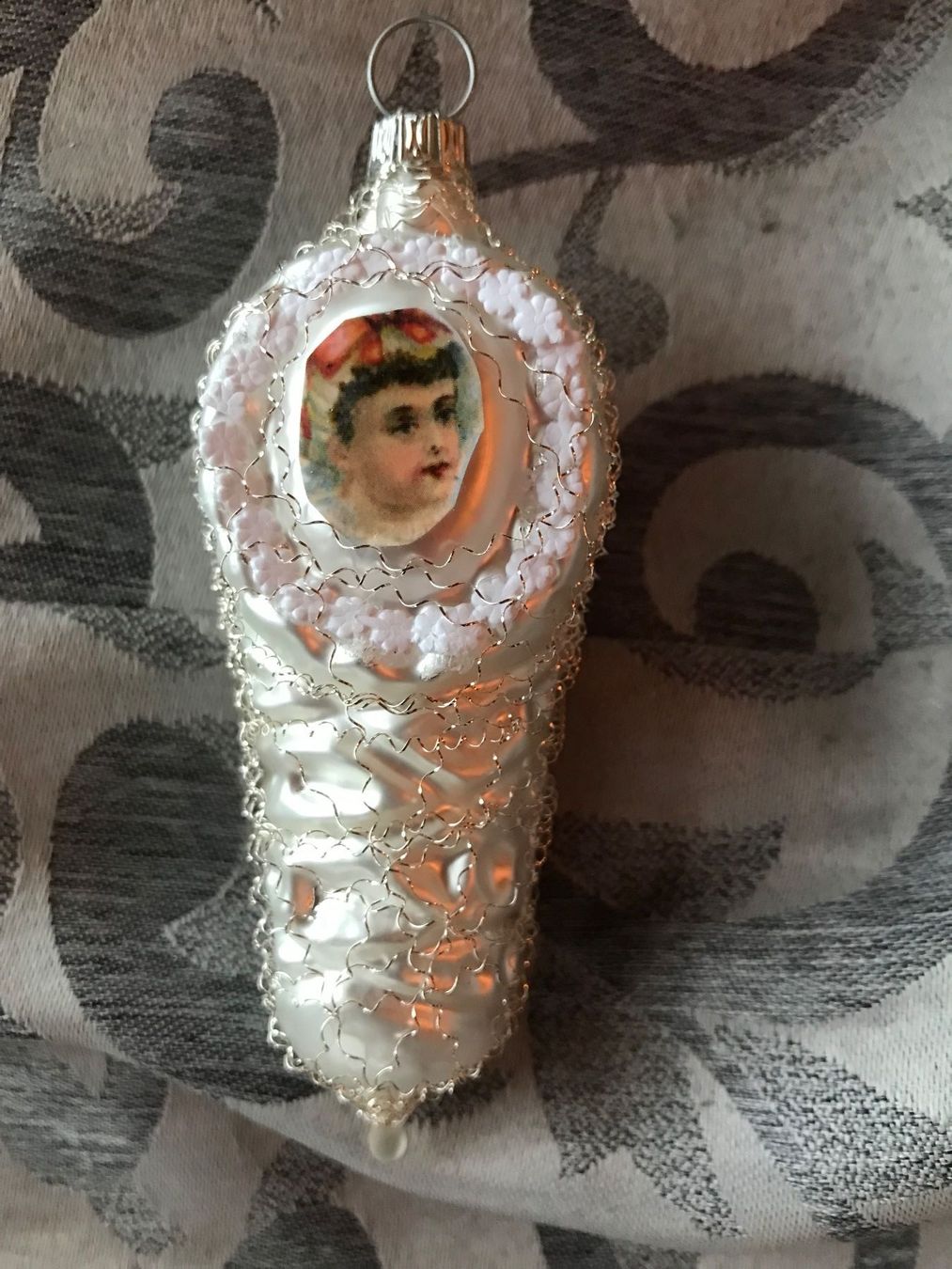 Tutte le decorazioni: Fatschenkind, nostalgischer Christbaumschmuck – Nuovo e nell'imballaggio originale da Alpnach Dorf venduto da marvo
