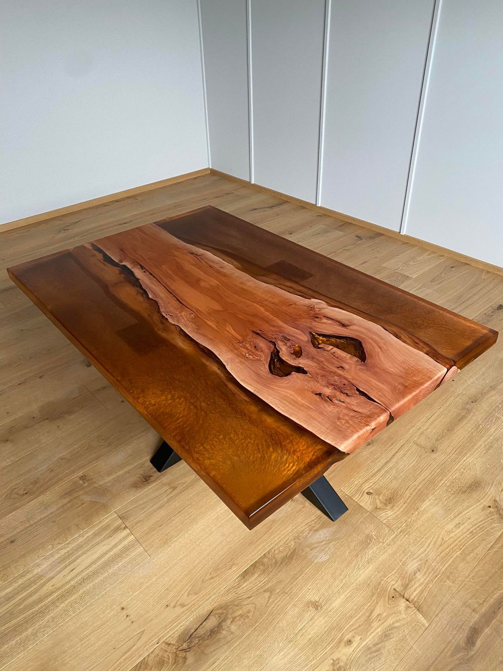 Tische: Epoxy XXL Salontisch **Kupfermetallic** – Gebraucht aus Niederuzwil von gullipulli 8