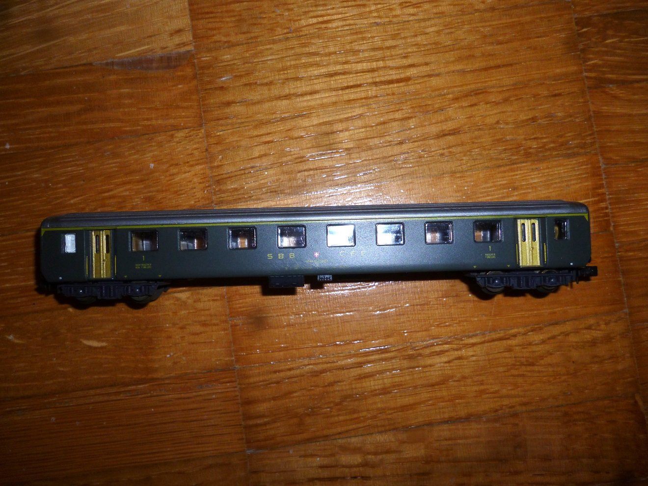 Lima Modellini di ferrovie: SBB-Personenwagen – Usato da Langenthal venduto da Tbraunbaer 1