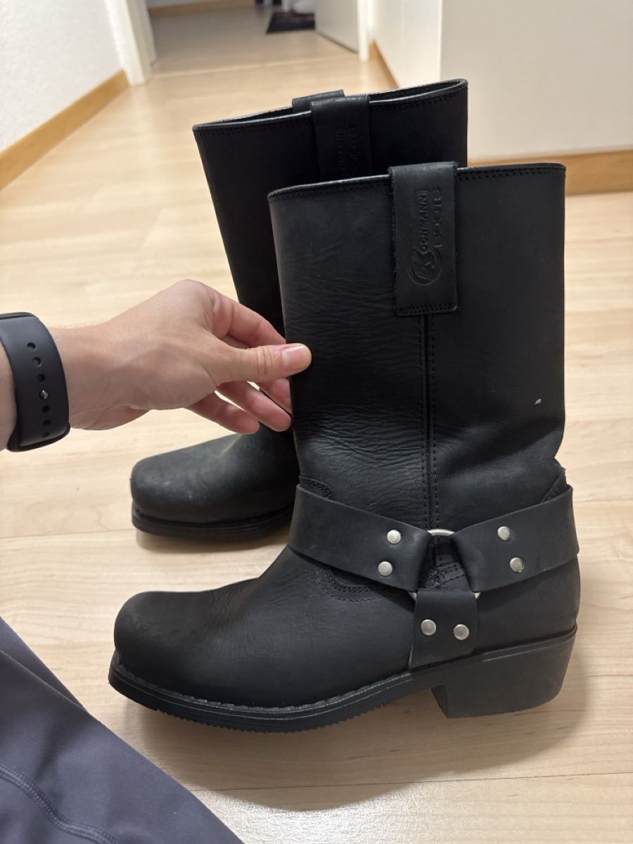 Scarpe da donna: DamenBiker Stiefel schwarz  – Usato da Kloten venduto da vaanidalea