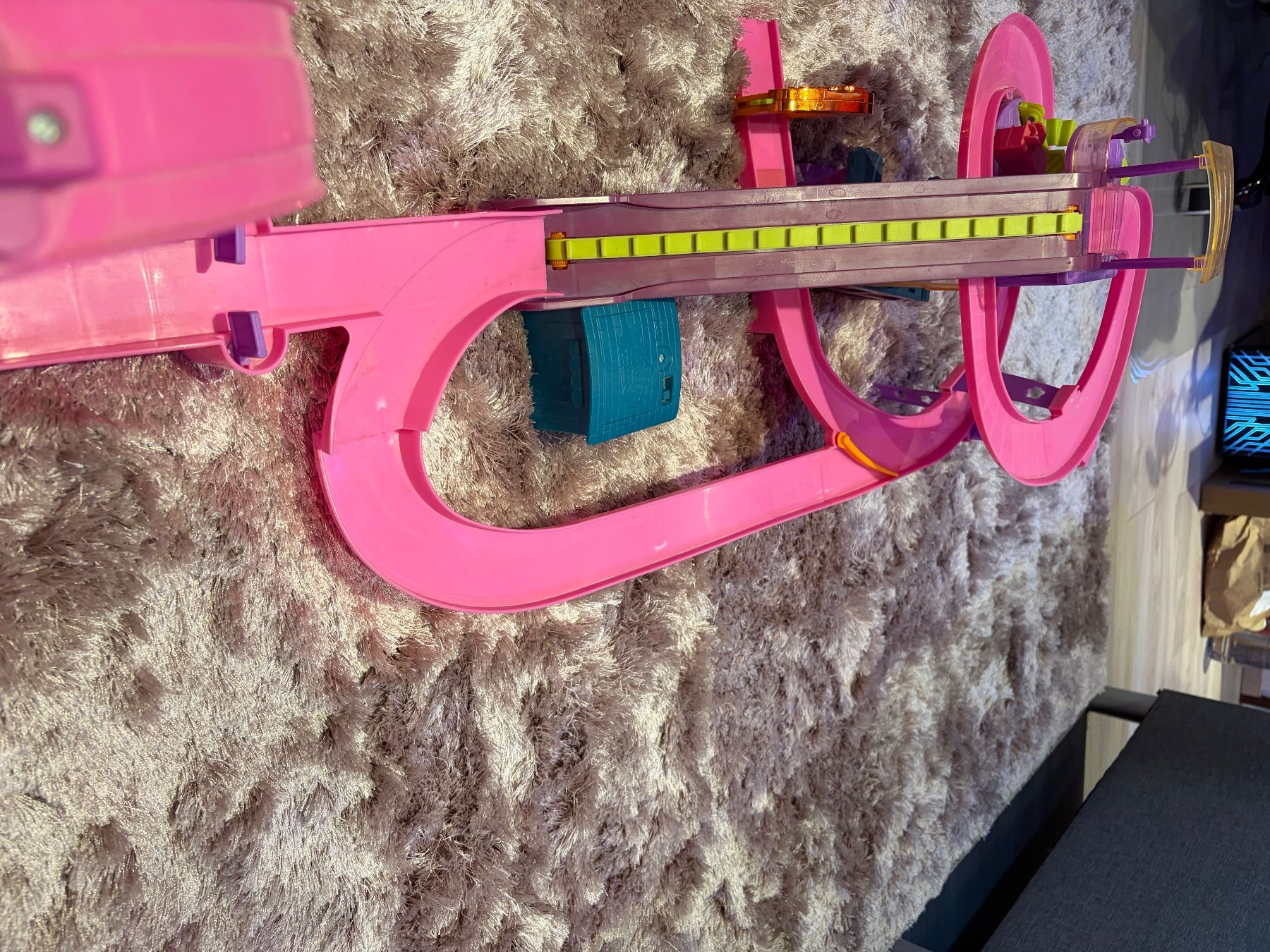 Polly Pocket Giocattoli: Polly Pocket Rennbahn – Difettoso da Wölflinswil venduto da Crow 3