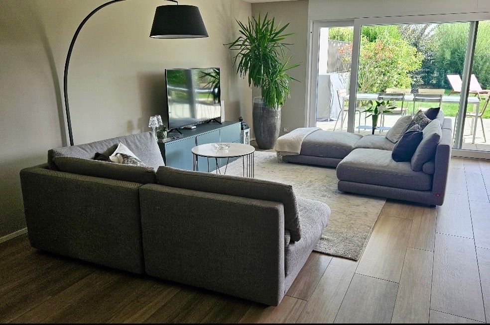Sofas: Canapés poltronesofà à vendre – Gebraucht aus Châtel-St-Denis von felix023 2
