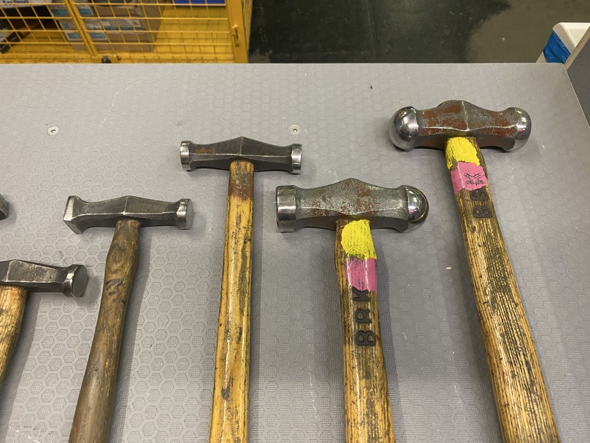 Alle Werkzeuge: Posten Spenglerhämmer – Gebraucht aus Wabern von HK-Design 2