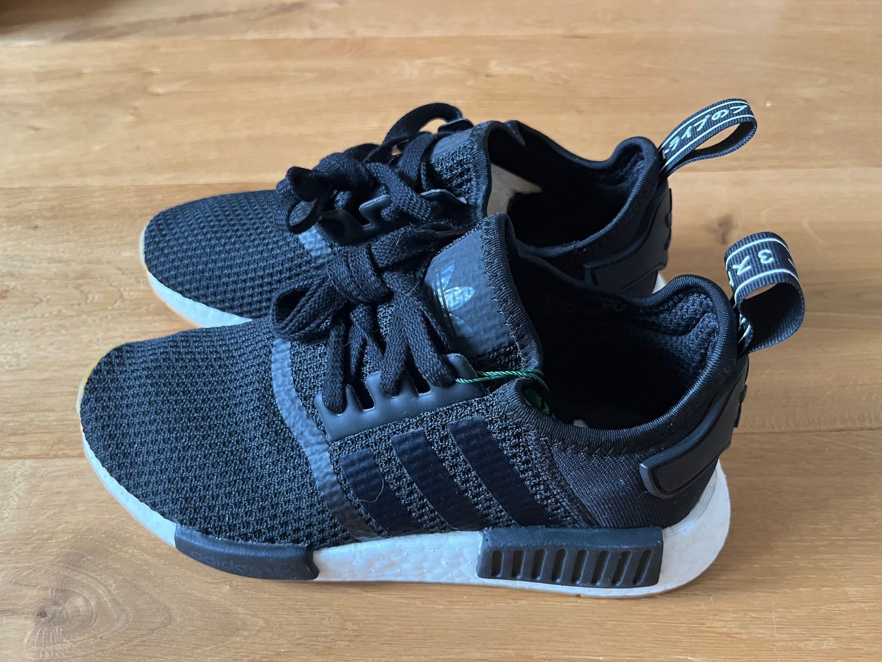 Adidas Scarpe da uomo: adidas NMD R1 - Grösse 37 - NEU !!! – Nuovo (secondo la descrizione) da Zug venduto da JeKo00