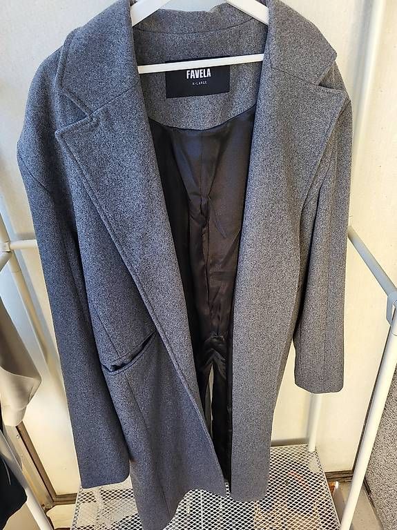 Cappotti: Manteau Favela XL – Usato da Genève venduto da and_7y8h 1