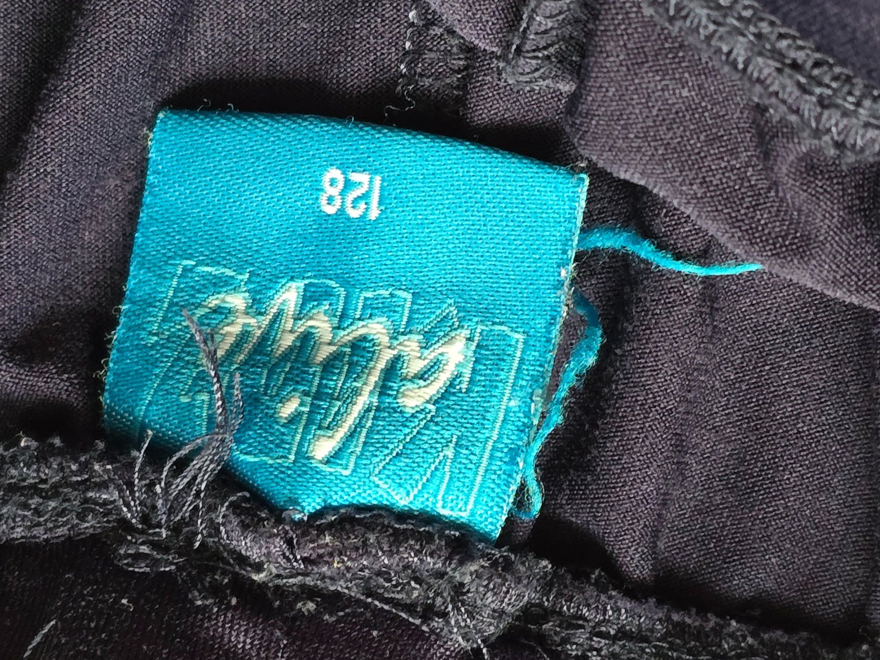 Pantaloni: Shorts zum Austragen – Usato da Büttikon AG venduto da Amineah 3