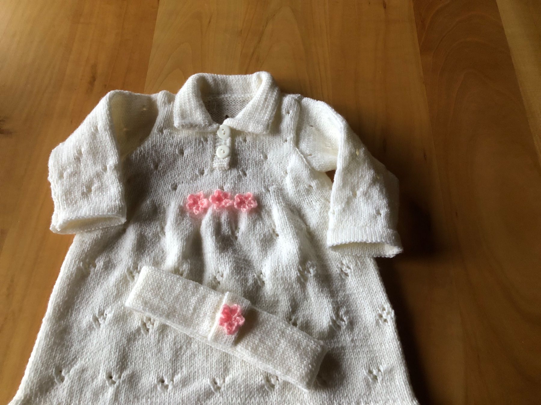 Vestiti & Gonne: Handgestricktes Babykleid mit Stirnband, – Nuovo (secondo la descrizione) da Gonten venduto da Garn-Liesel 1
