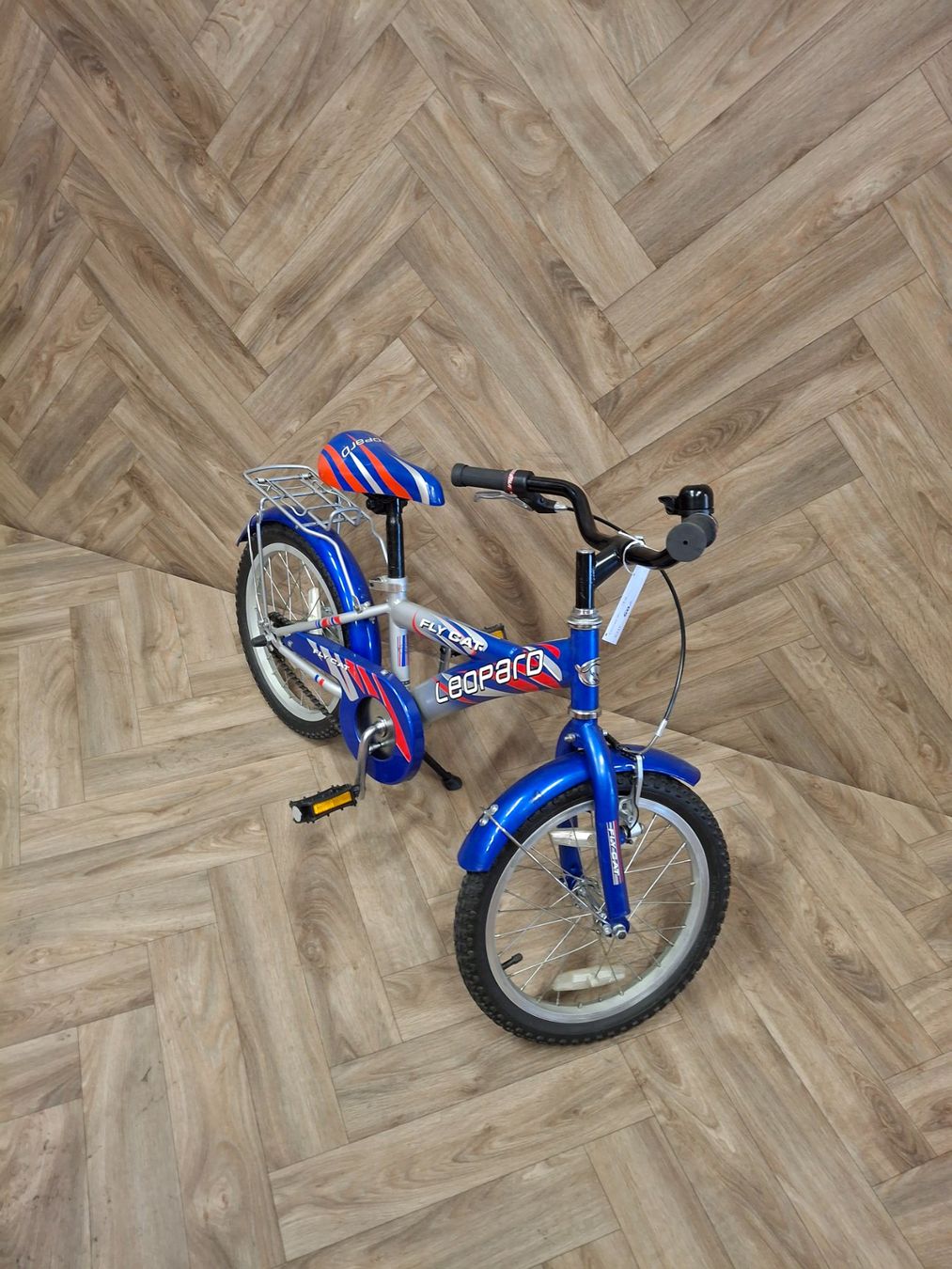 Leopard Velos: Kinder Velo – Gebraucht aus Niederuzwil von Buecherwaeldli