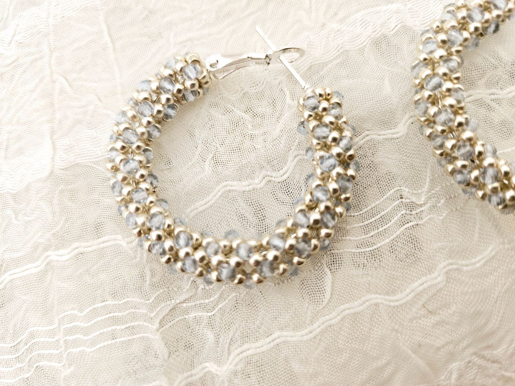 Orecchini pendenti & Orecchini a lobo: Elegante Creolen Ohrringe Hellblau/Silber Handmade – Nuovo (secondo la descrizione) da Dietikon venduto da Eleda 3