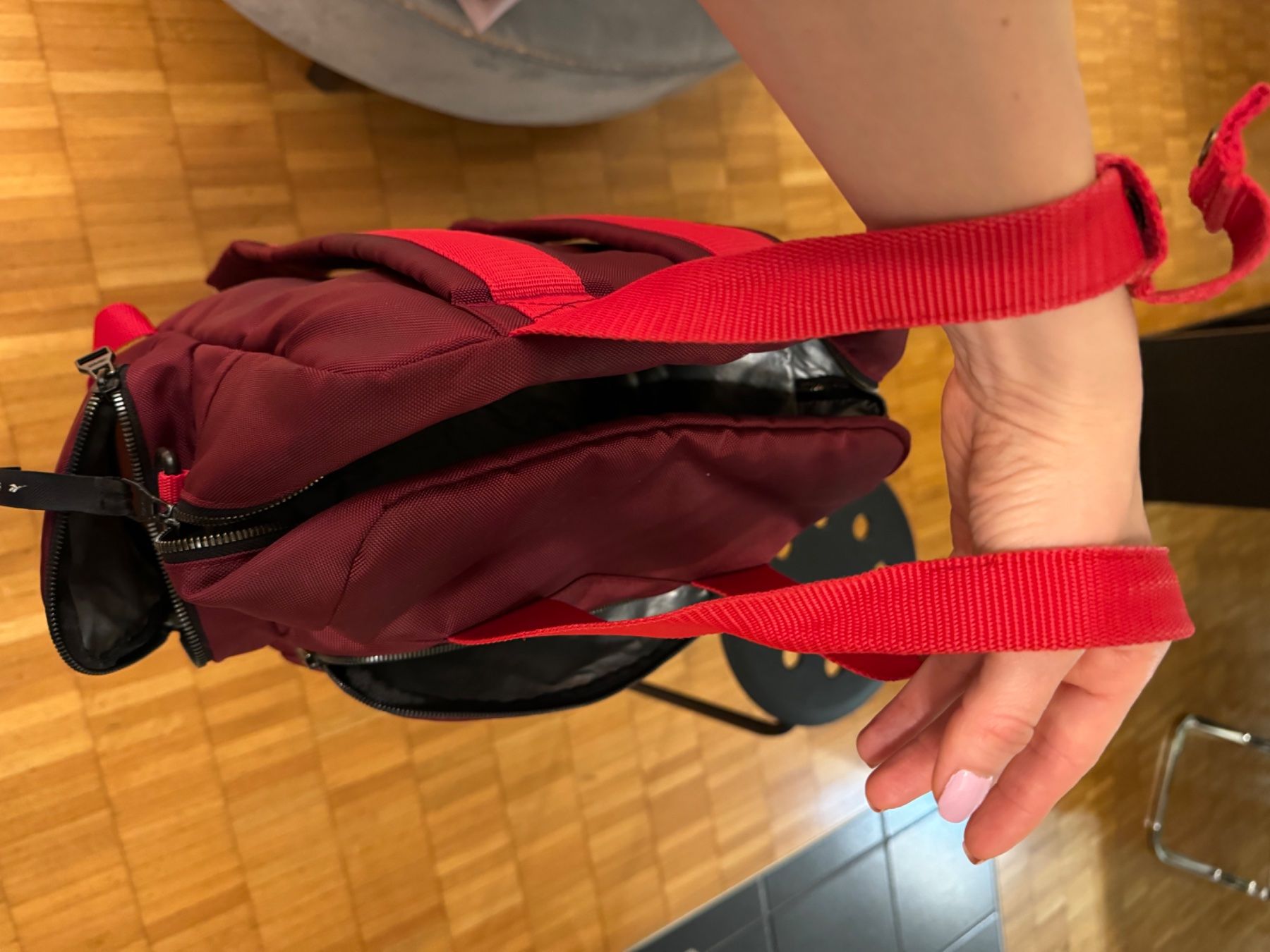 Reebok Taschen für Damen: Reebok Damen Sport Tasche – Gebraucht aus Zürich von VictoriaGVA 2