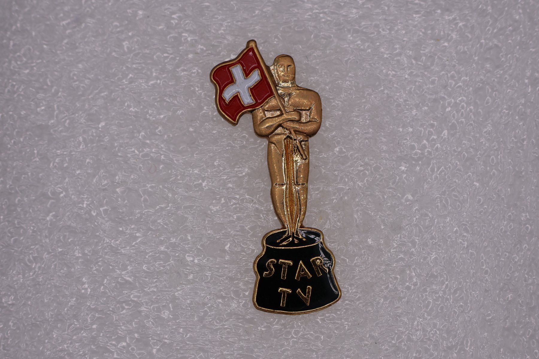 Plaketten & Abzeichen: STAR TV  Oscar  Schweiz – Gebraucht aus Winterthur von Sammleroase